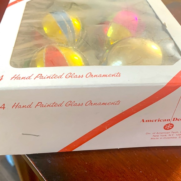 Holiday Reflections 4 Glass Hand-painted Ornaments vintage - Picture 2 of 5